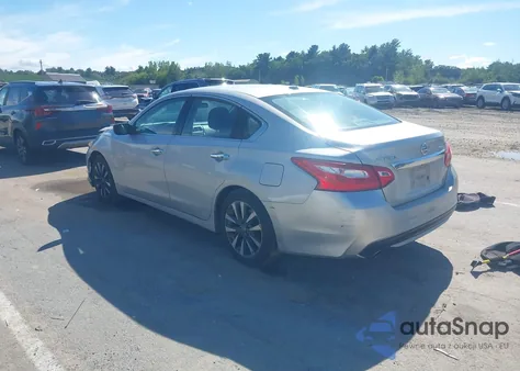 2017 Nissan Altima 2.5 Sv z USA, uszkodzony, nr VIN 1N4AL3AP3HC177036